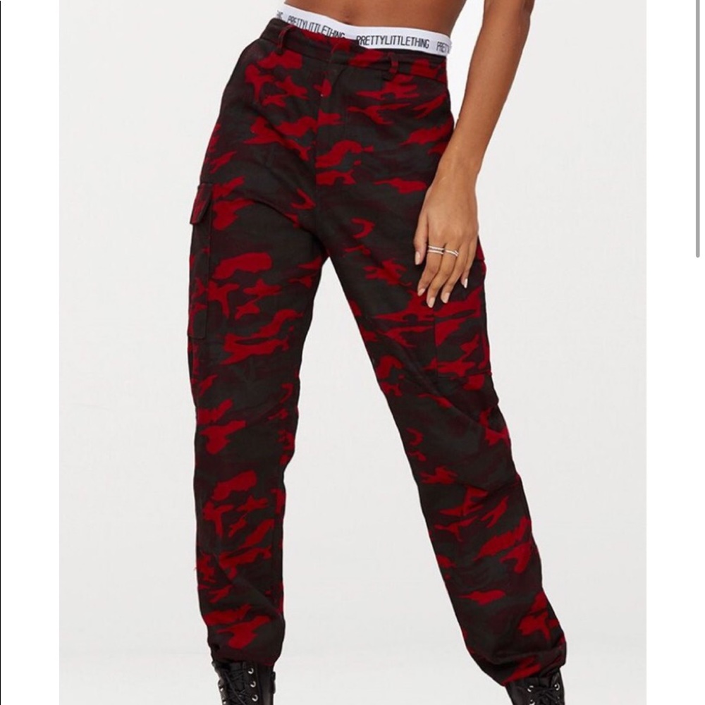 Red/black camo cargos